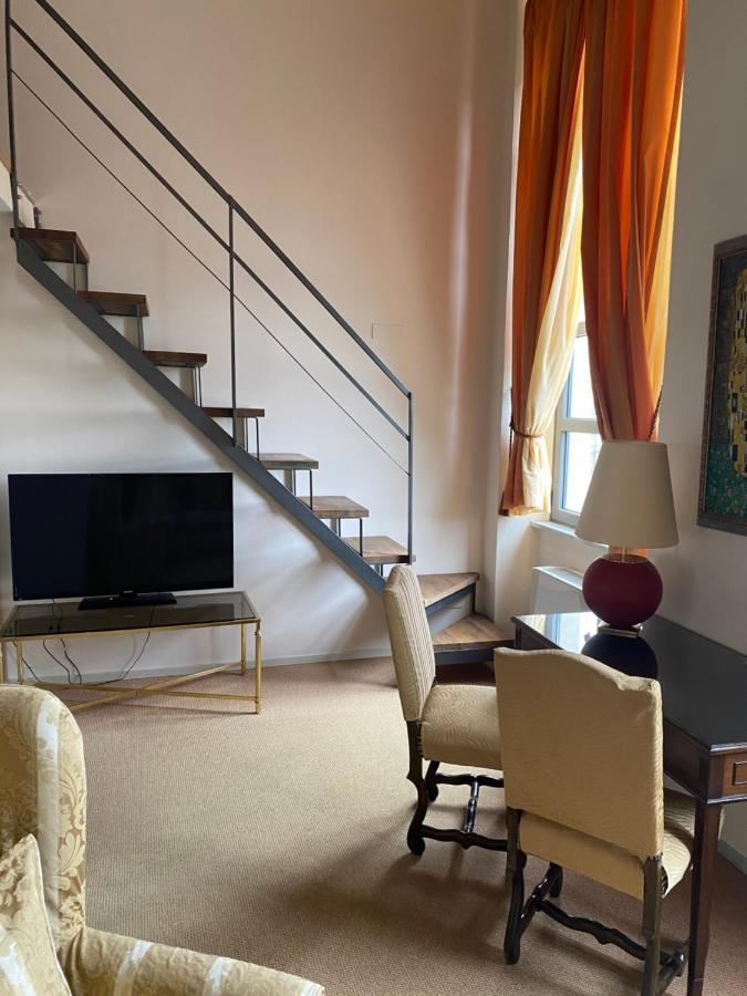 لا سبيتسْيا Miramare Apartments&Suites المظهر الخارجي الصورة