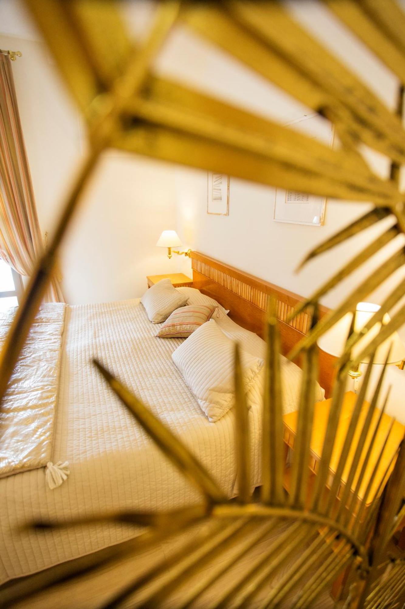لا سبيتسْيا Miramare Apartments&Suites الغرفة الصورة