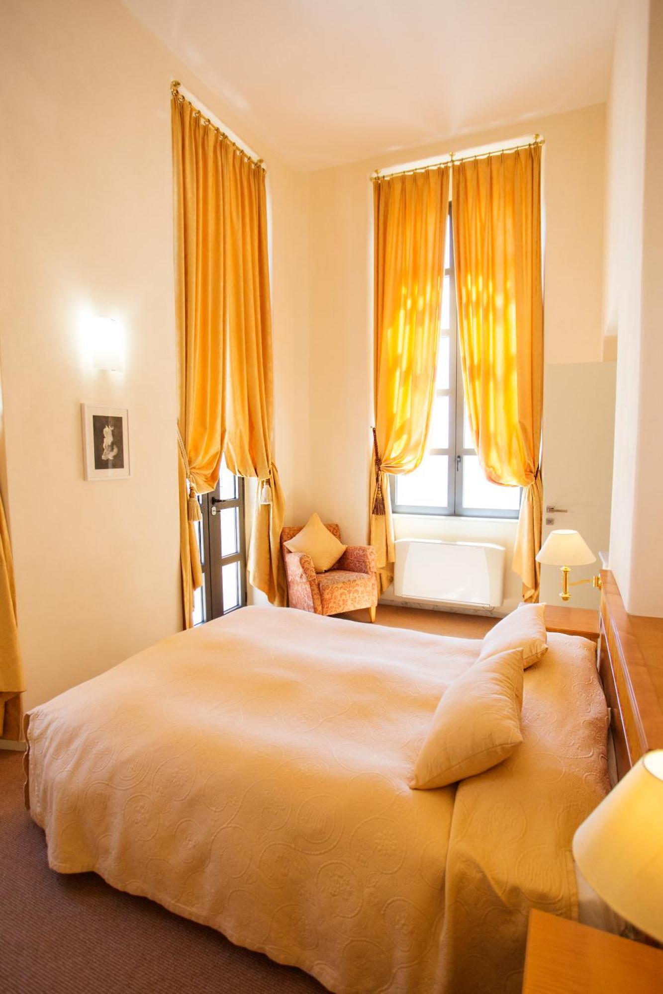 لا سبيتسْيا Miramare Apartments&Suites المظهر الخارجي الصورة