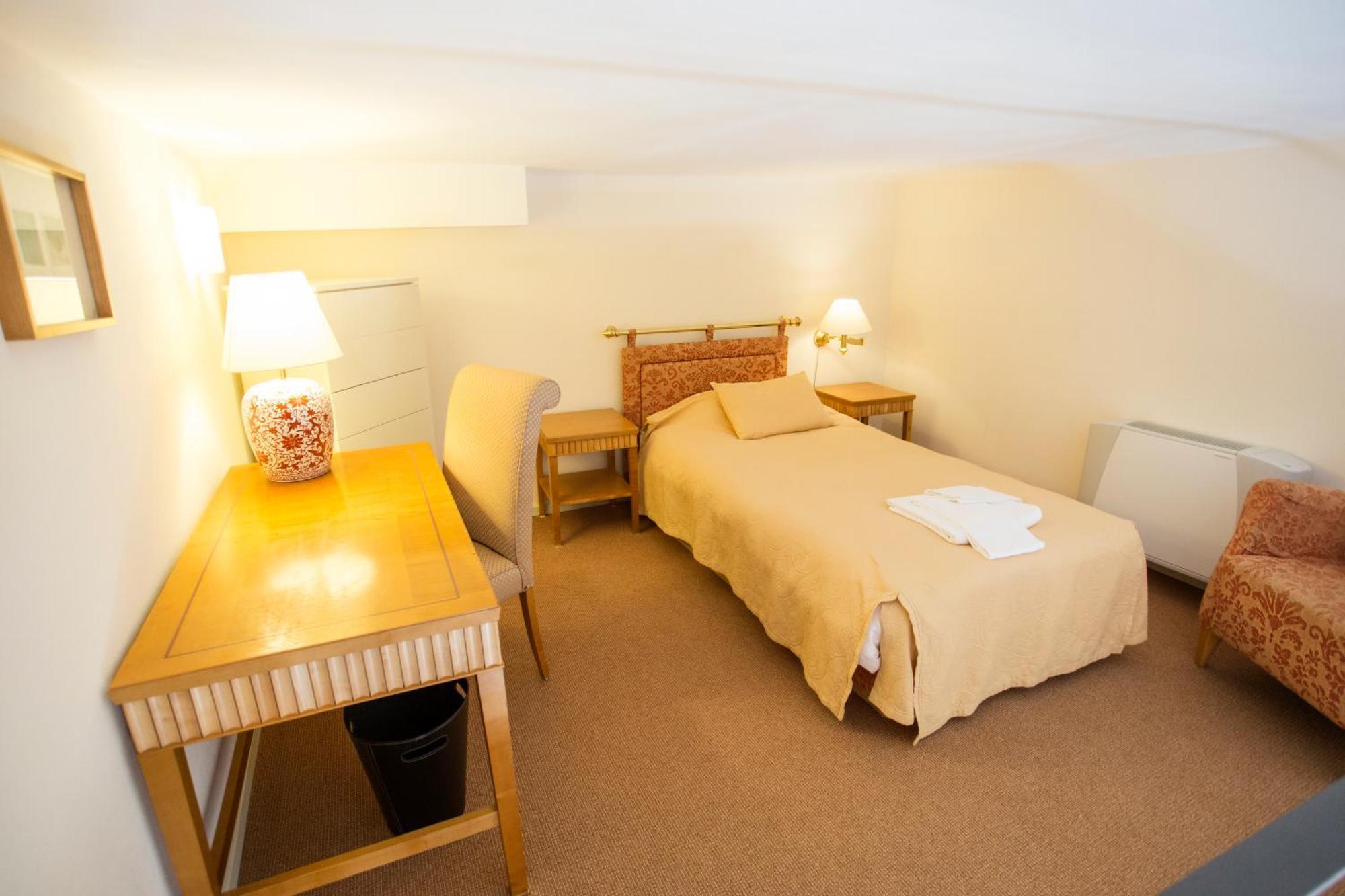 لا سبيتسْيا Miramare Apartments&Suites الغرفة الصورة