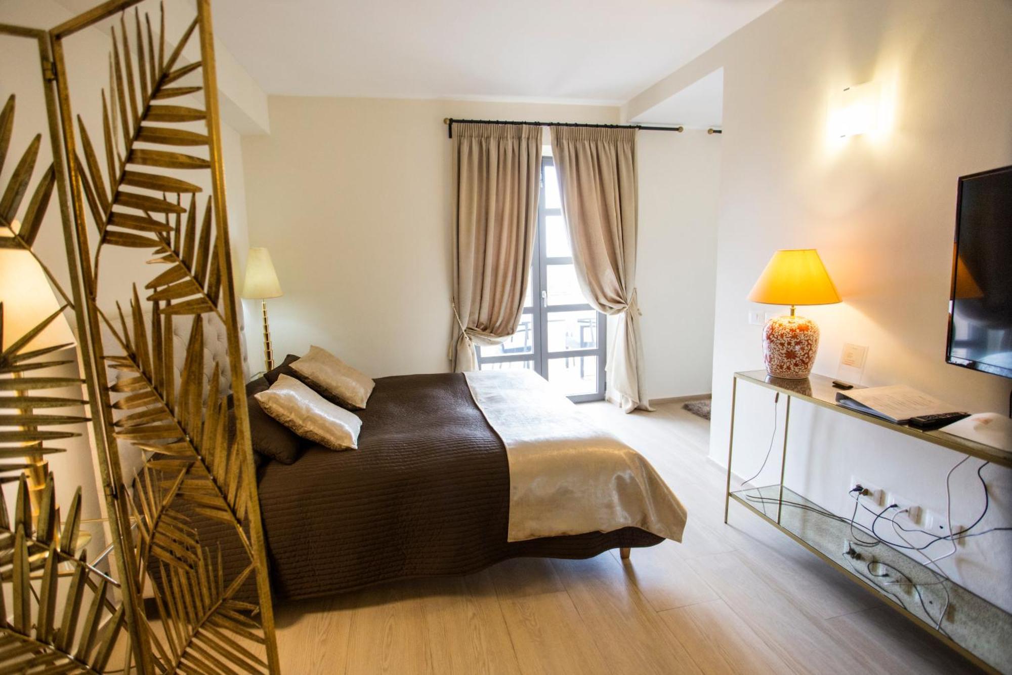 لا سبيتسْيا Miramare Apartments&Suites الغرفة الصورة