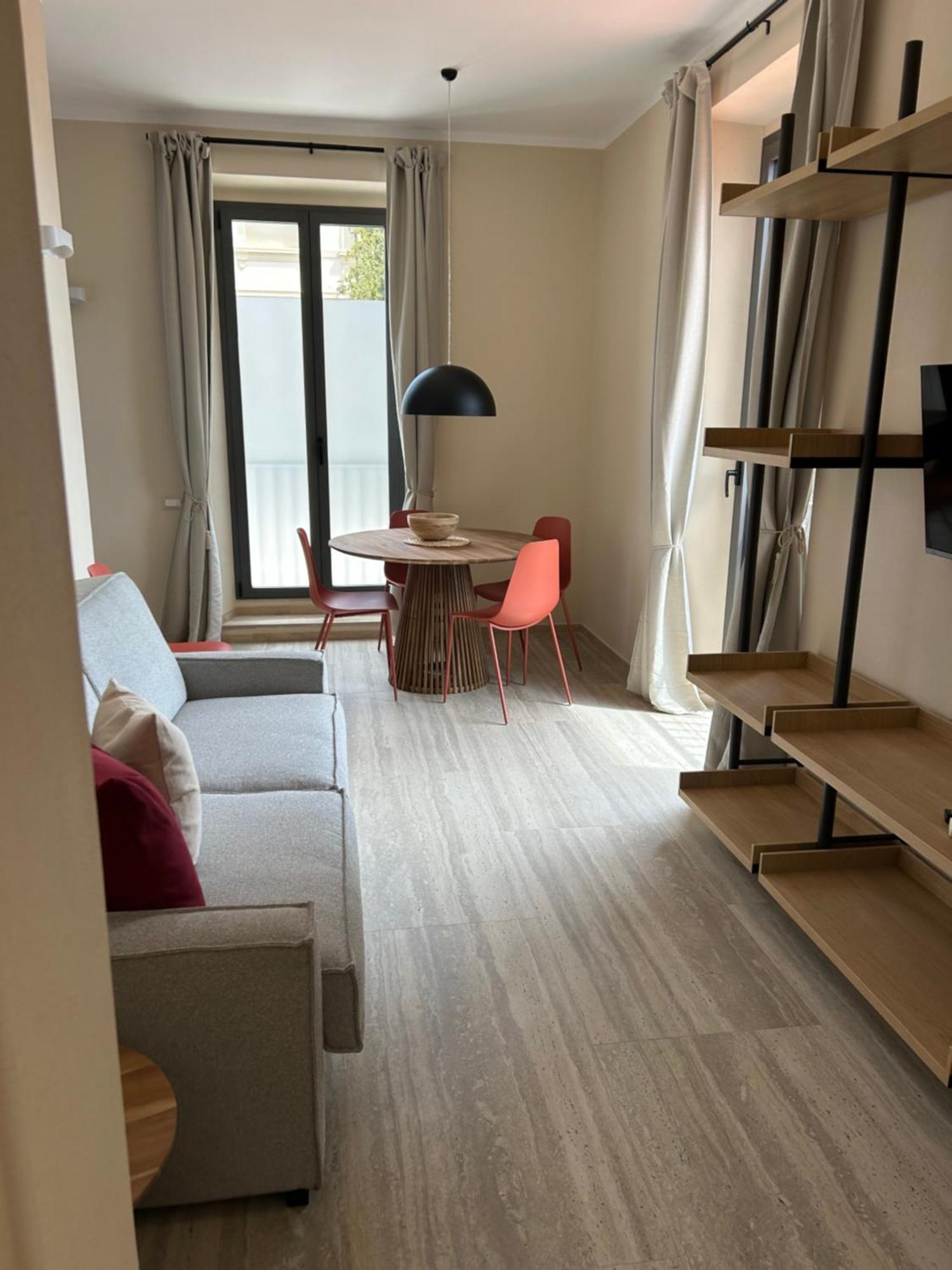 لا سبيتسْيا Miramare Apartments&Suites الغرفة الصورة